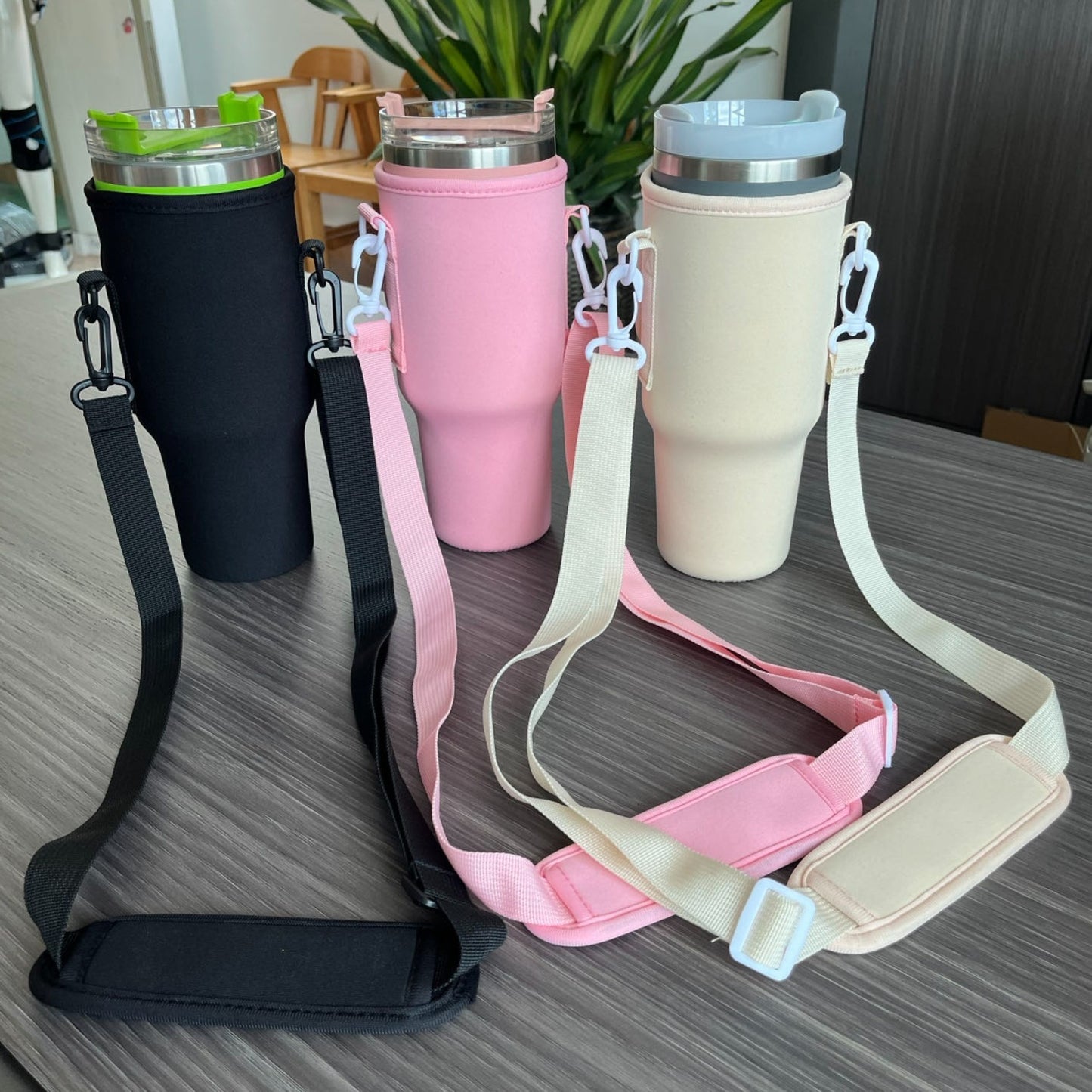Portable Outdoor Cover for Mugs and Bottles with shoulder strap